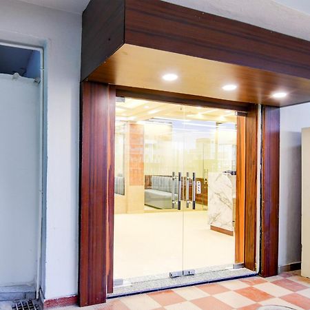 Super Townhouse Kaikhali Near Airport Kolkata Exterior photo